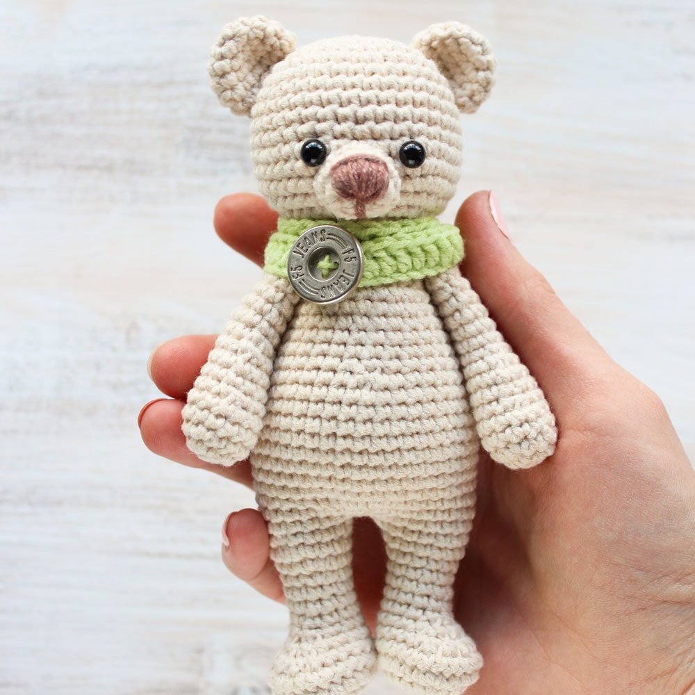 Медвежонок-обнимашка - схема вязания игрушки крючком
